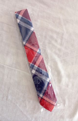 CORBATA DE CUADROS.