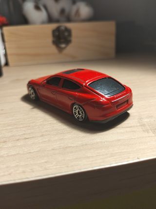 Coches miniatura 1:64