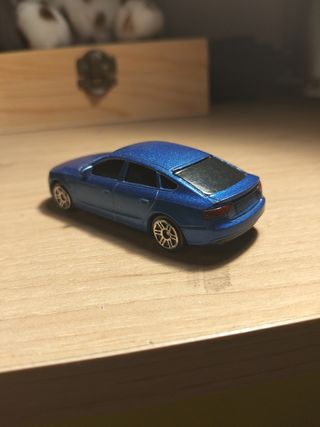 Coches miniatura 1:64