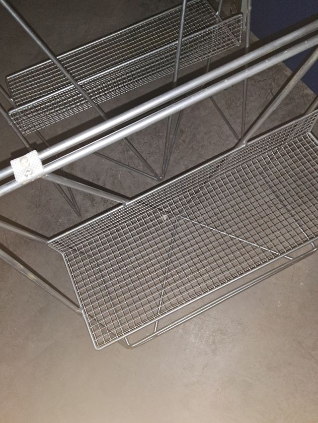 2 Soportes metálicos para pupitre