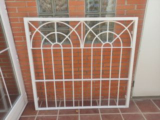 Reja ventana blanca - 1 ud. Medidas: 145X136