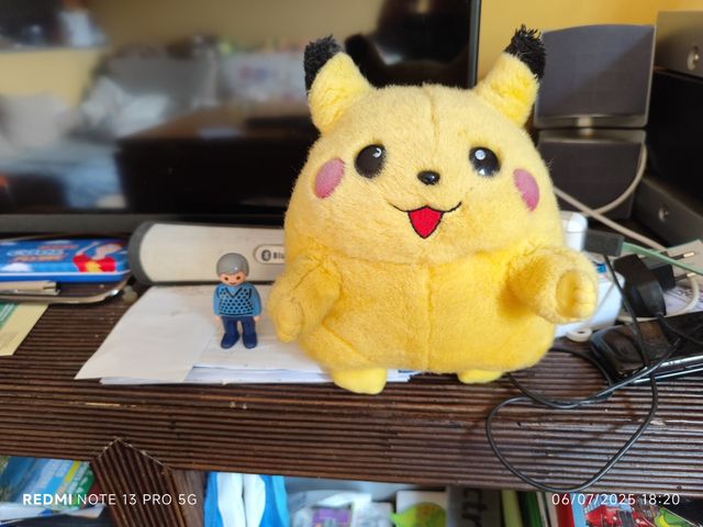 Peluche Pikachu