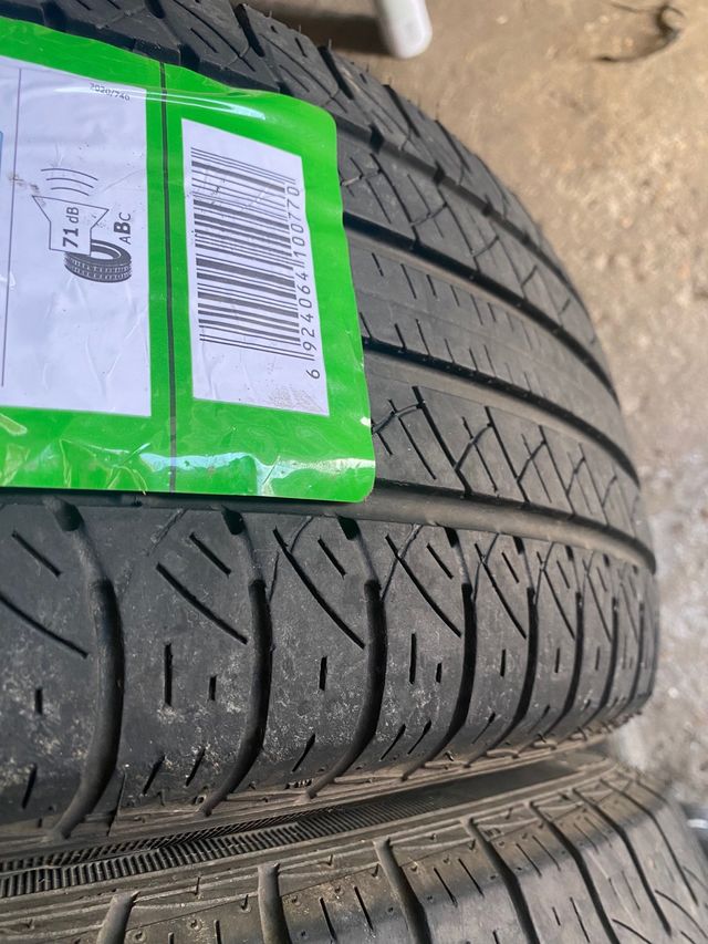 Neumáticos  225/60R17 99H