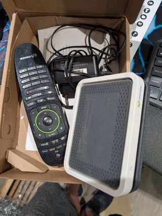 Descodificador Movistar + mando en perfecto estado