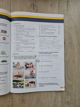 Hopscotch 6: Activity Book with Audio CD