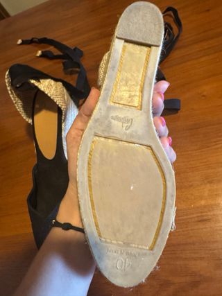 Castañer negras talla 40