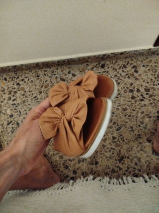 Sandalias planas beige, marca Geox, Lázaro y Unisa