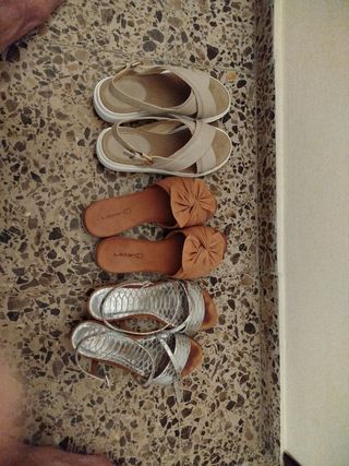 Sandalias planas beige, marca Geox, Lázaro y Unisa