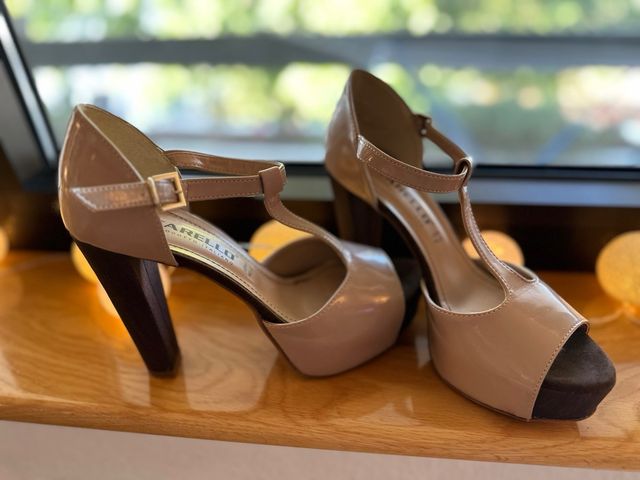 Sandalias Pittarello beige tacón