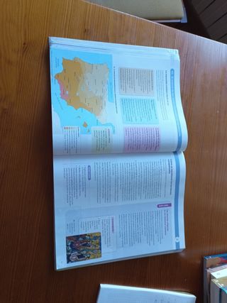 GEOGRAFIA E HISTORIA 2 ESO CONSTRUYENDO MUNDOS