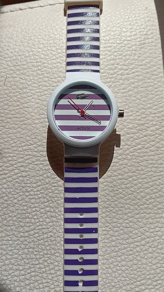 Reloj Lacoste blanco y morado