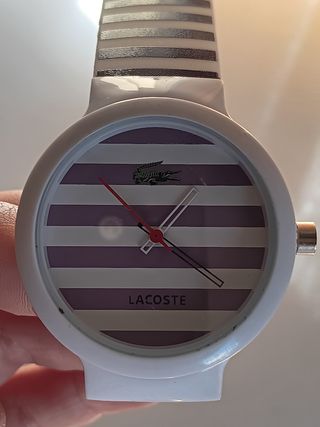 Reloj Lacoste blanco y morado