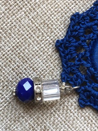 Orecchini uncinetto blu