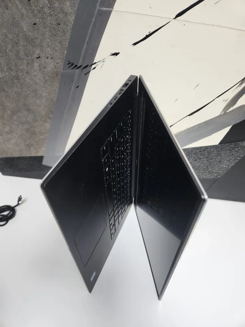 Dell Precision 5530 i7 8Gen 32 RAM 512 ROM Graf4GB afbeelding 4