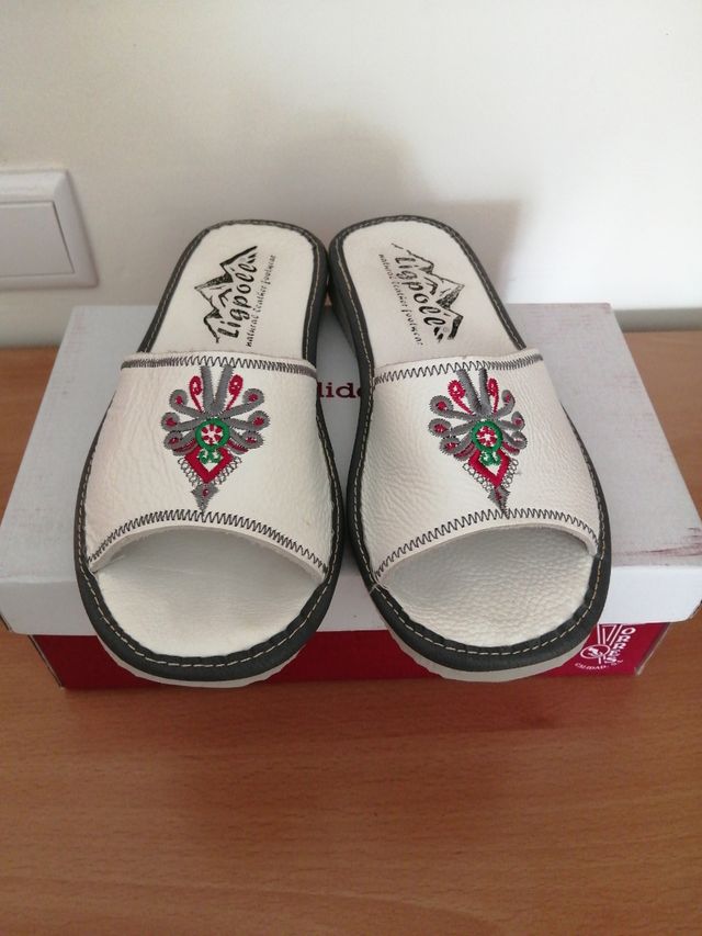 Chanclas Ligpoca Piel Auténtica - 39