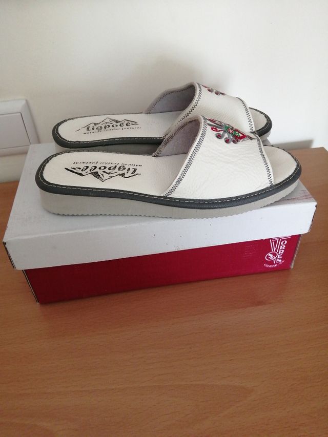 Chanclas Ligpoca Piel Auténtica - 39