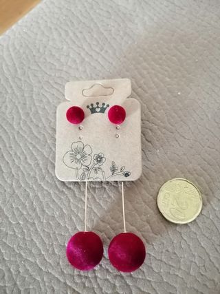Pendientes borla terciopelo rojo