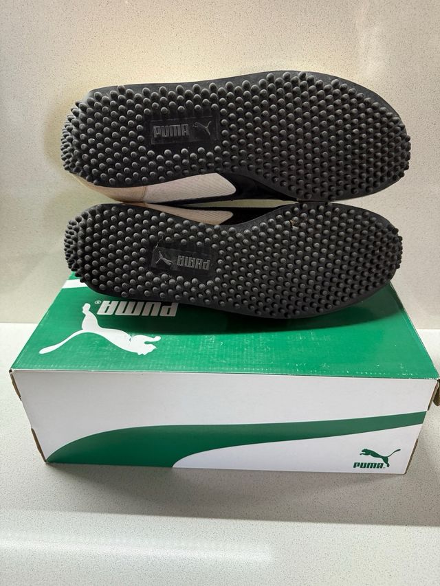 Zapatillas Puma casual beige-negro