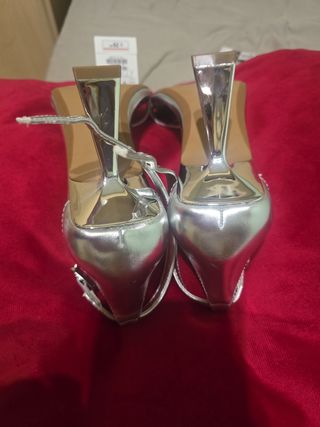 Sandalias Zara Plata 36