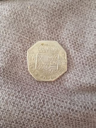 Moneda 8 reales 1682