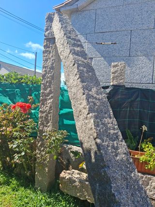 Postes piedra granito