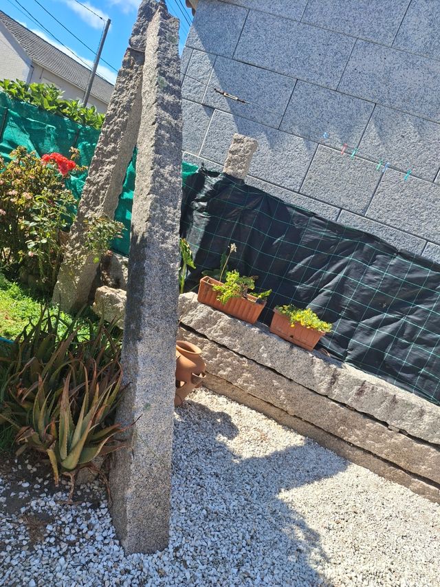 Postes piedra granito