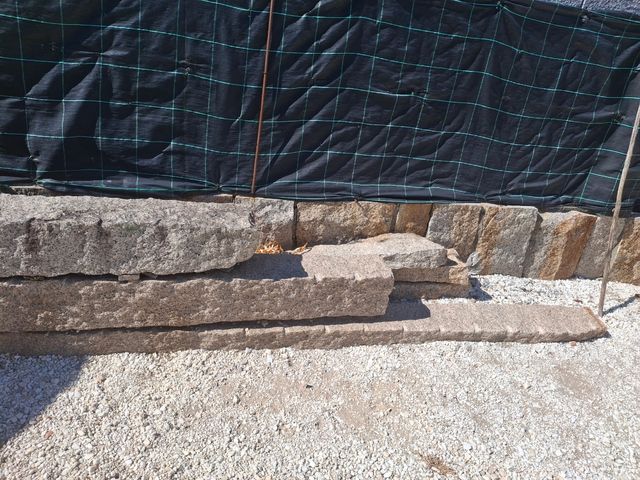 Postes piedra granito