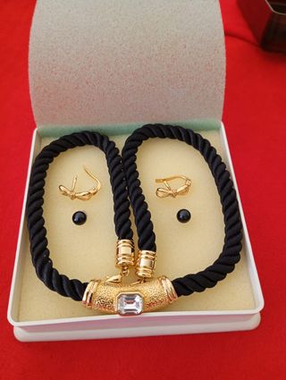 Collar y pendientes - seda negra