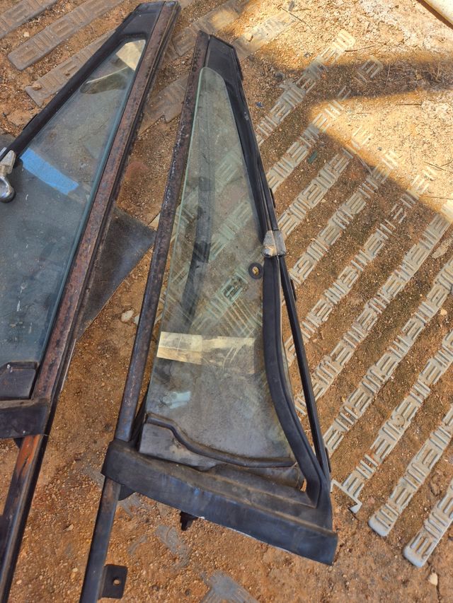 Vidros Triangulares portas Pajero MK1