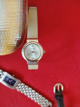 3 relojes, un de la marca Radical + joyero