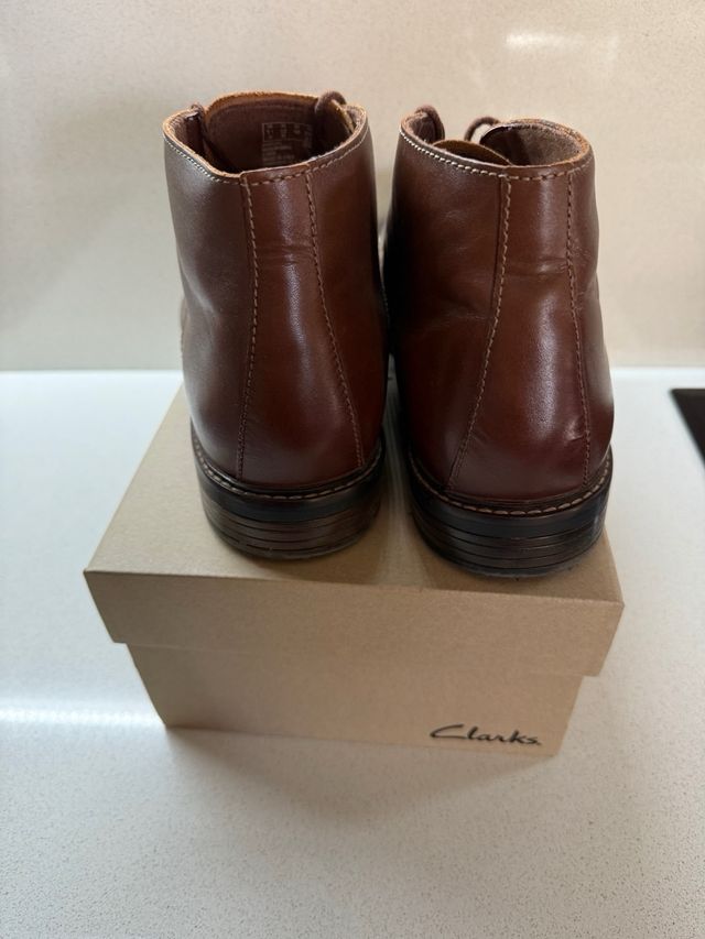 Botines Clarks marrones