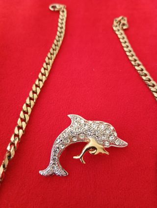 Gargantilla y Broche