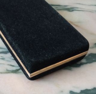 Estuche joyas terciopelo negro dorado