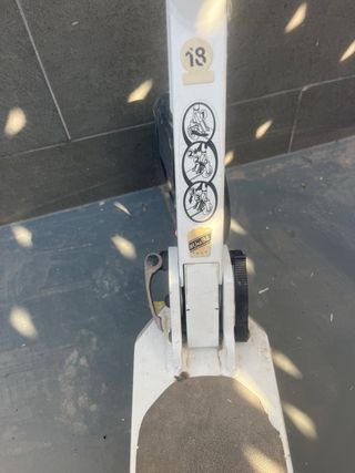 Patinete Globber blanco