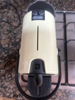 Cafetera Nespresso Inissia - DeLonghi