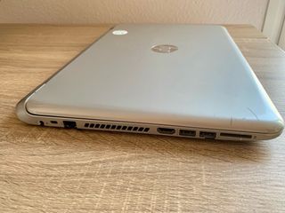 Portátil HP Pavilion 17” i5