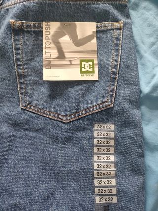 Shorts DC Shoes skater talla L