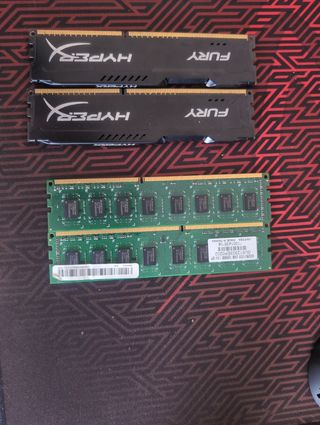 Memórias RAM Corsair e HyperX