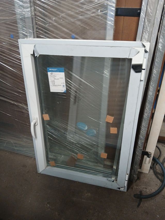 Ventana aluminio blanco con puente termoco 1m.x0.7