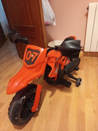 Moto eléctrica infantil