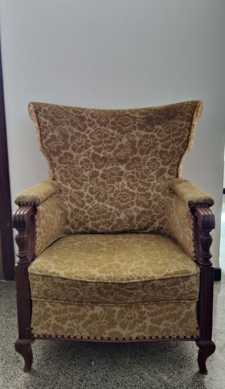 Sillón vintage amarillo – 1 por 60€, 3 por 150€