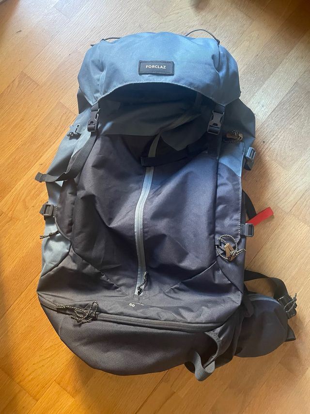 Mochila FORCLAZ Trekking 60L