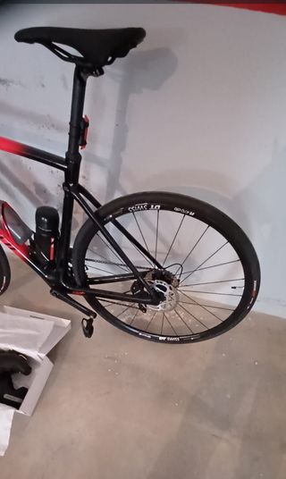 Bicicleta carretera talla 54-56 marca Specialized