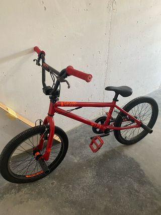BMX Decathlon roja - Bicicleta en buen estado