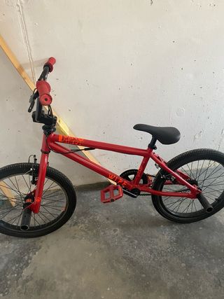 BMX Decathlon roja - Bicicleta en buen estado