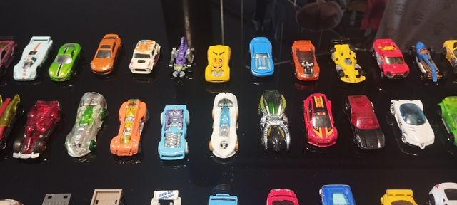 65 Hot Wheels - Coches miniatura juguetes