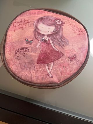 Bolso redondo estampado niña