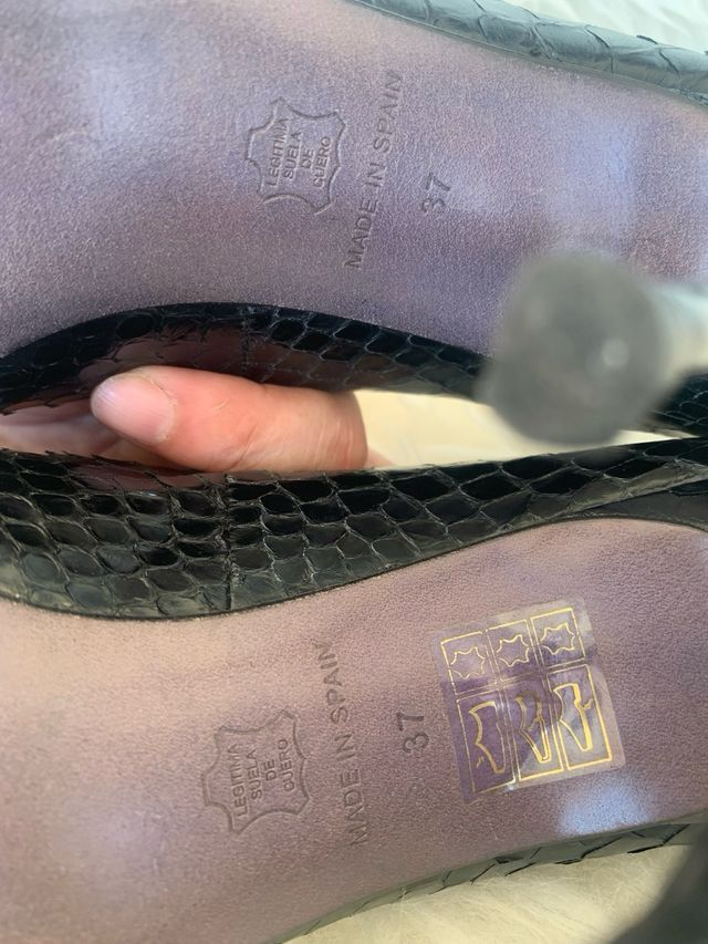 Zapato Sendra tacón alto. Piel de Phyton