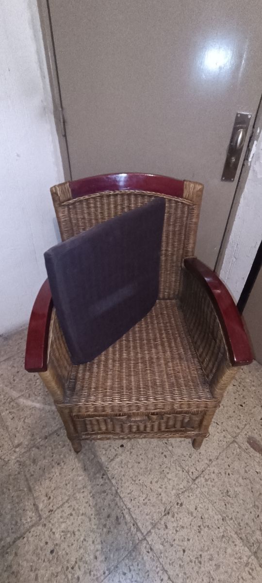 Butaca mimbre y madera