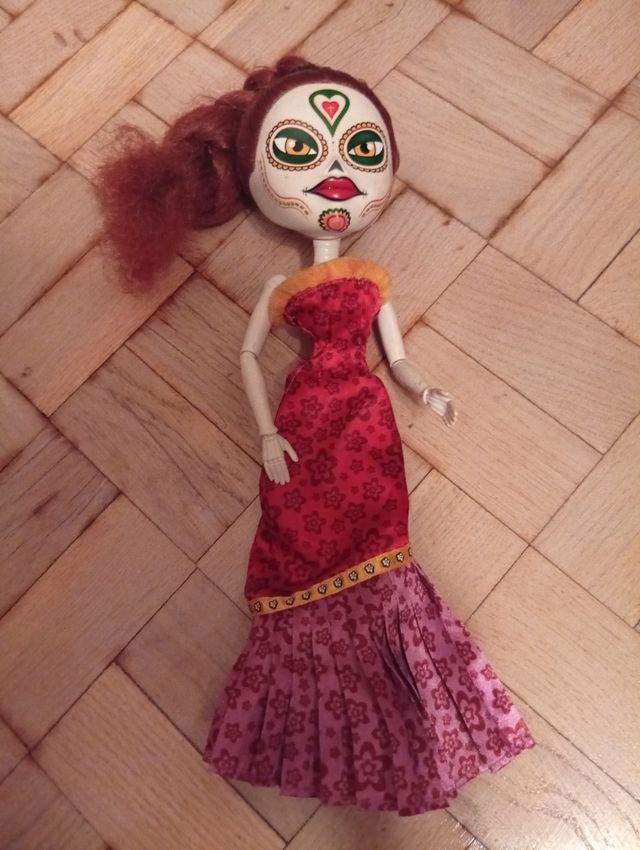 Muñeca Catrina Casandra